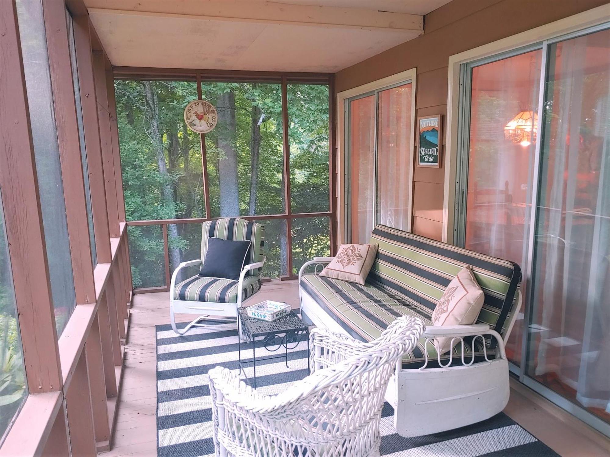 Bryson City Creekside Home With Hot Tub- 3 Bedroom-2 Bath Home Luaran gambar
